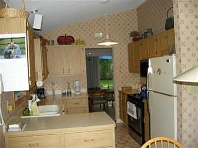 5th image of 29723 Sutton Dr