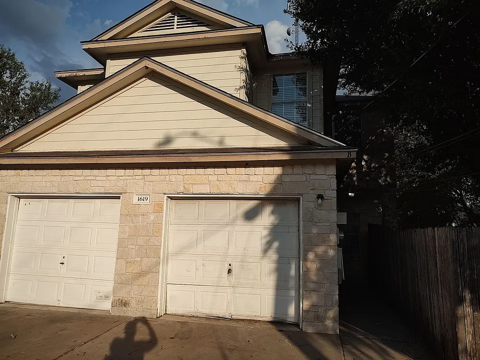1619 Constantino Cir #B