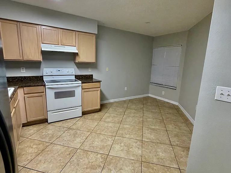 4316 Country Hills Blvd — Photo 4