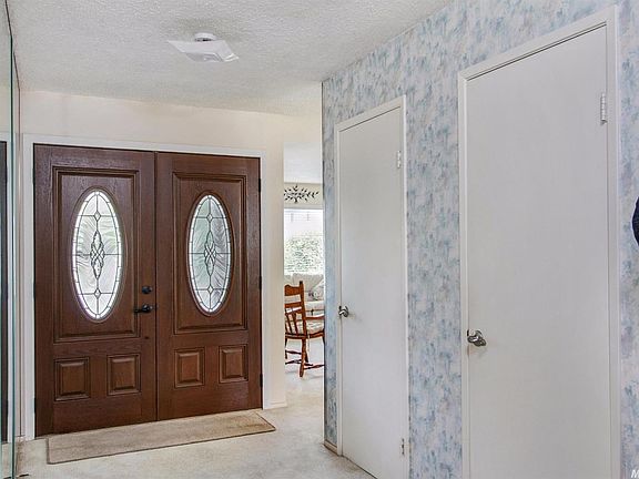 4th image of 3542 W Creek Dr
