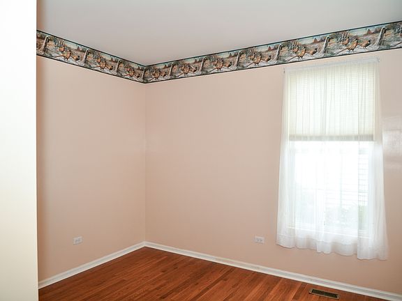 4th image of 13514 Winterberry Ln