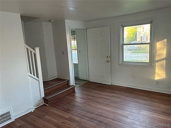 3rd image of 54 Virginia Rd