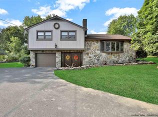 17 Deller Rd, Lloyd, NY 12528