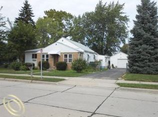 20421 Voiland St, Roseville, MI 48066