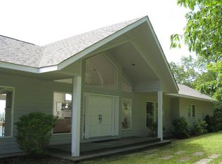 40 Raycliffe Dr, Woodstock, NY 12498