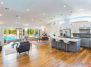 18341 Tarzana Dr, Tarzana, CA 91356