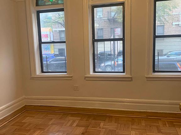 4th image of 1423 Noble Ave #1