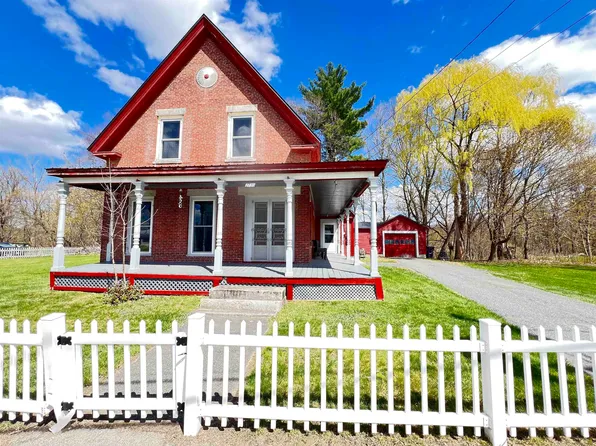 2710 Dartmouth College Highway, Haverhill, NH 03774
