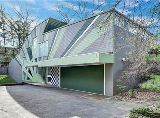 118 Woodland Rd #A, Shadyside, PA 15232