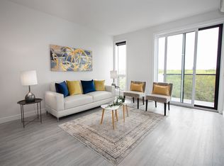 703 Saint Annes Rd #204, Winnipeg, MB R2N 4G7