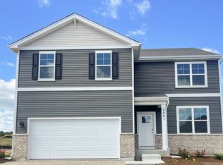 2431 Tahoe Ln, Hampshire, IL 60140