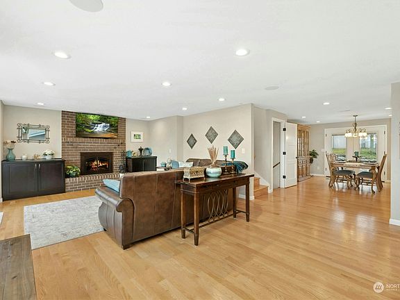 4th image of 1537 N Juniper Street