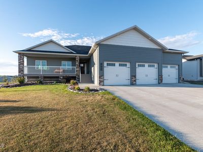 1903 Tule Ln, Bismarck, ND, 58503