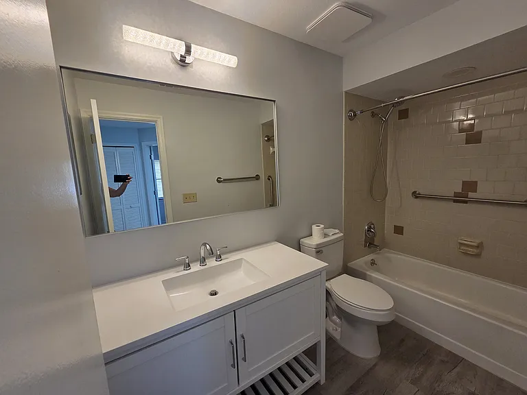 4560 Heritage Oak Dr — Photo 9