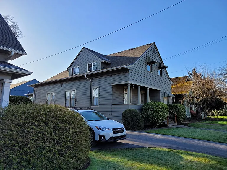 280-290 18th St NE — Photo 9