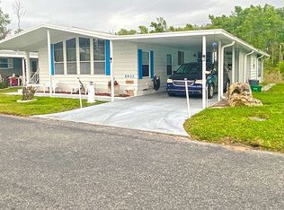 8903 W Forest View Dr, Homosassa, FL 34448