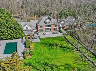 24 Highland Farm Rd, Greenwich, CT 06831