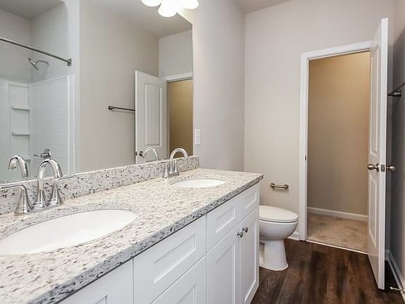 5th image of 247 Riley Cir