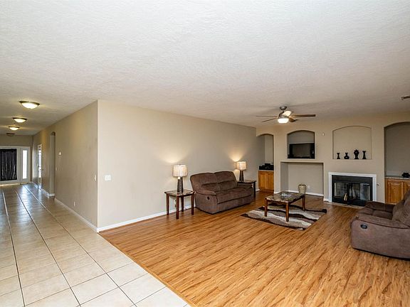 3rd image of 26998 Silver Lakes Pkwy