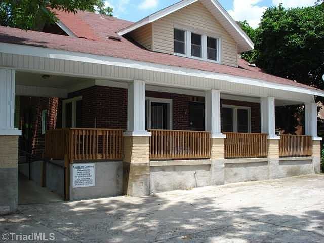 1st image of 2905 E Bessemer Ave
