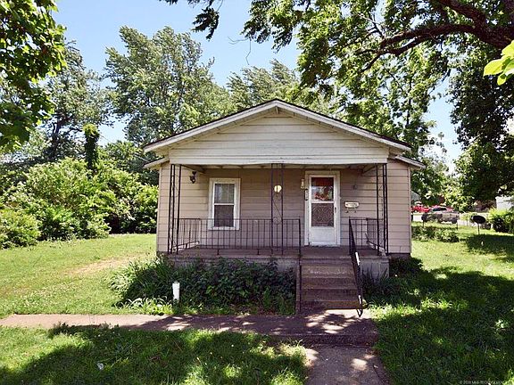 2nd image of 312 W Worley Ave