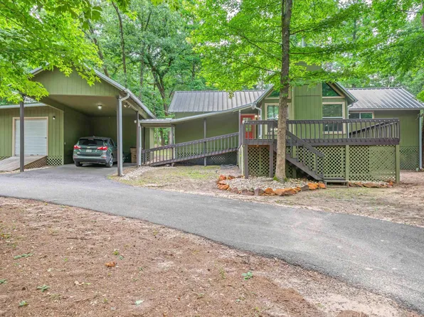 178 Butternut Gln, Holly Lake Ranch, TX 75765