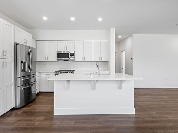 4th image of 5301 E Commerce Way Unit 27103