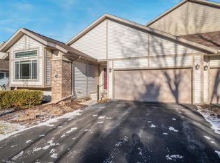 208 S Hills Ct, Plymouth, WI