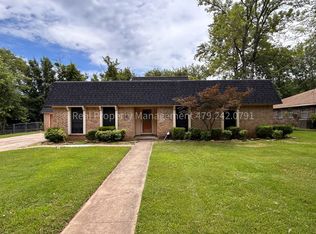 3301 S 27th St, Fort Smith, AR 72901