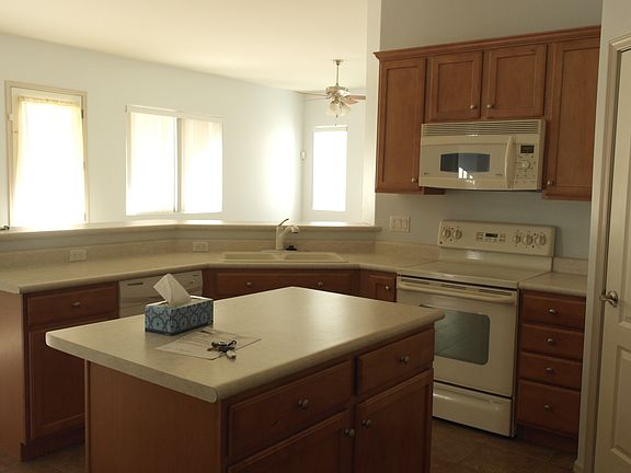3rd image of 5701 W Briar Window Dr