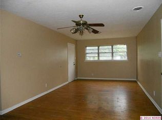 2708 Circle Dr, Muskogee, OK 74403