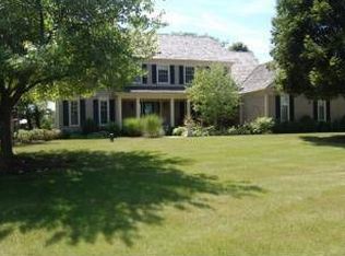 21055 Yorkshire Dr, Kildeer, IL 60047