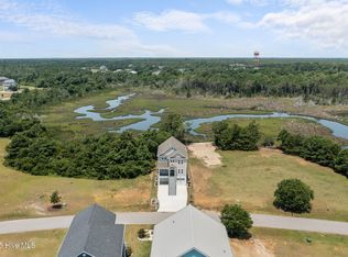 609 Cannonsgate Drive, Newport, NC 28570