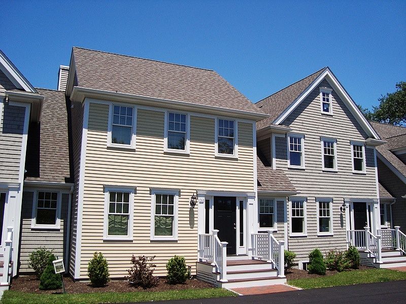 Exterior - Townhouse #1066- Parking for 2 cars in front.