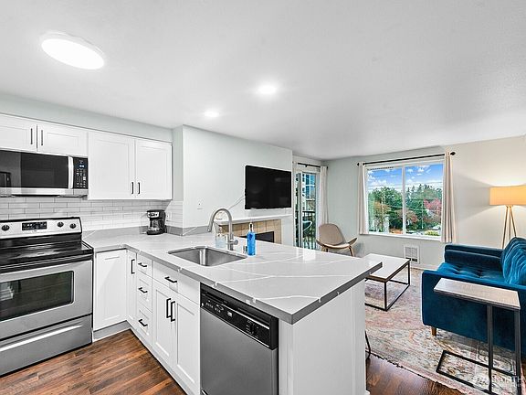5th image of 9200 Greenwood Ave N APT 104
