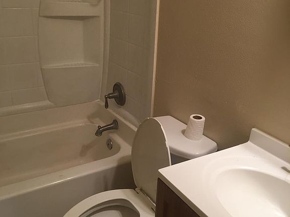 3rd image of 5601 N 62nd Ave