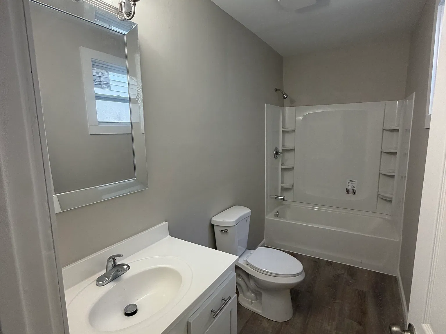 2 bed, 1152 sqft, $1,600 — Photo 2