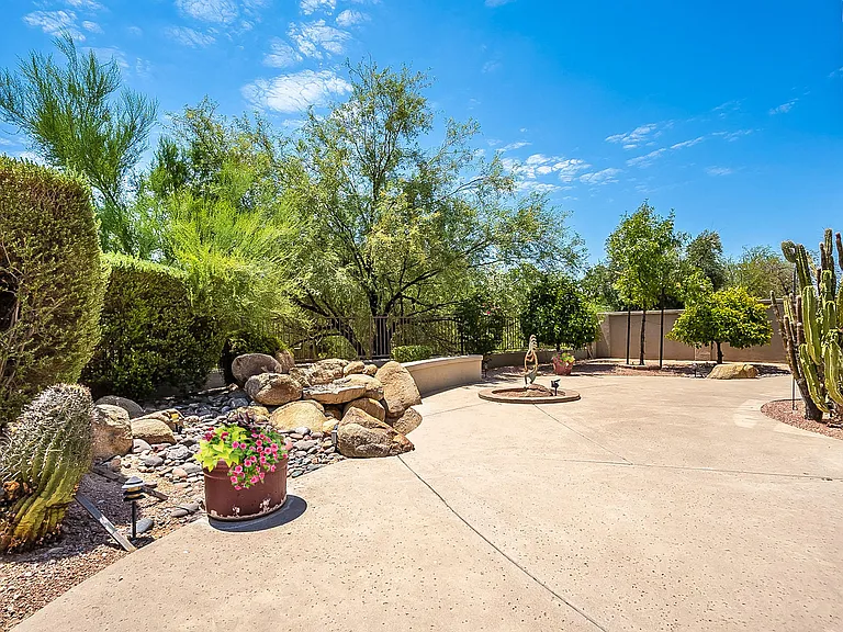 9483 N 115th Pl — Photo 38