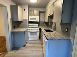 40 Summer St APT 2, Weymouth, MA 02188