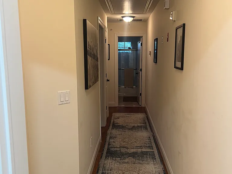 Lincoln Ave — Photo 10