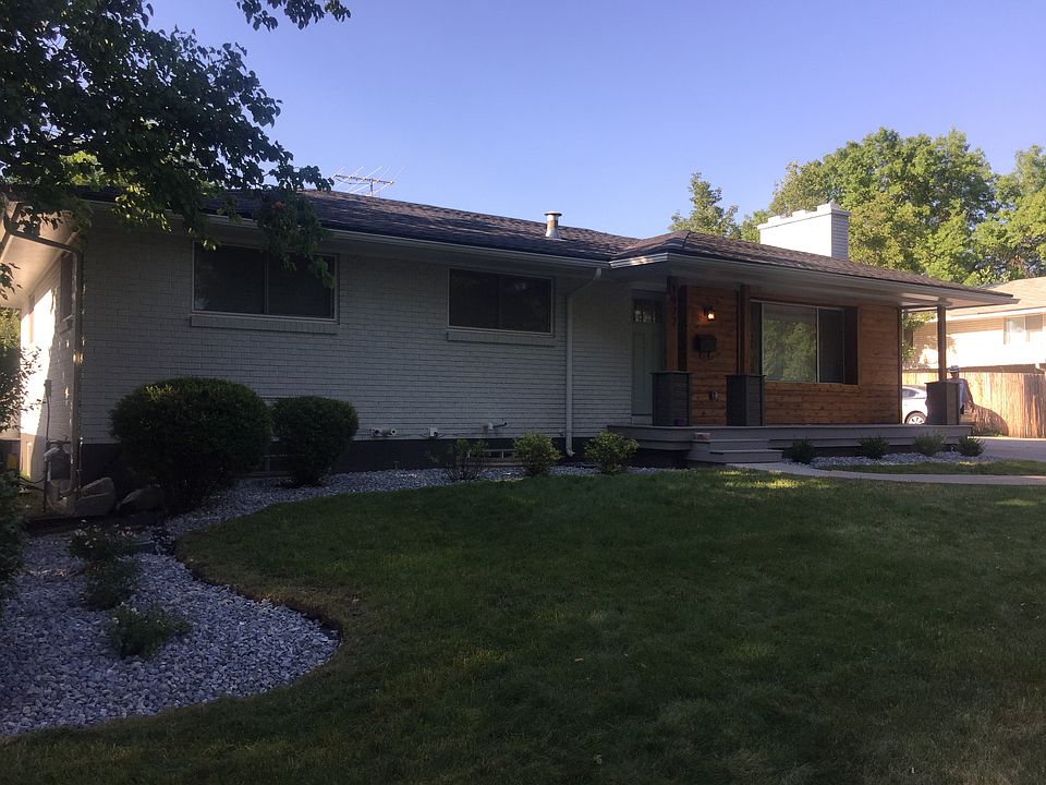 1st image of 1977 E Blaine Ave