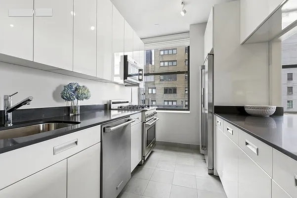 Rented by NY Living Solutions | media 21