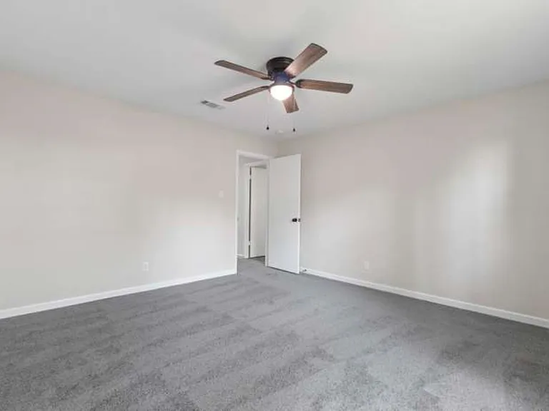 4417 Dawson Dr — Photo 1