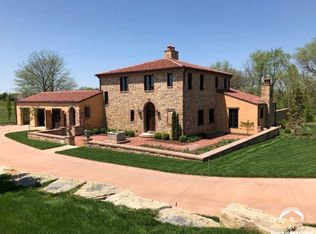 115 Running Ridge Rd, Lawrence, KS 66049