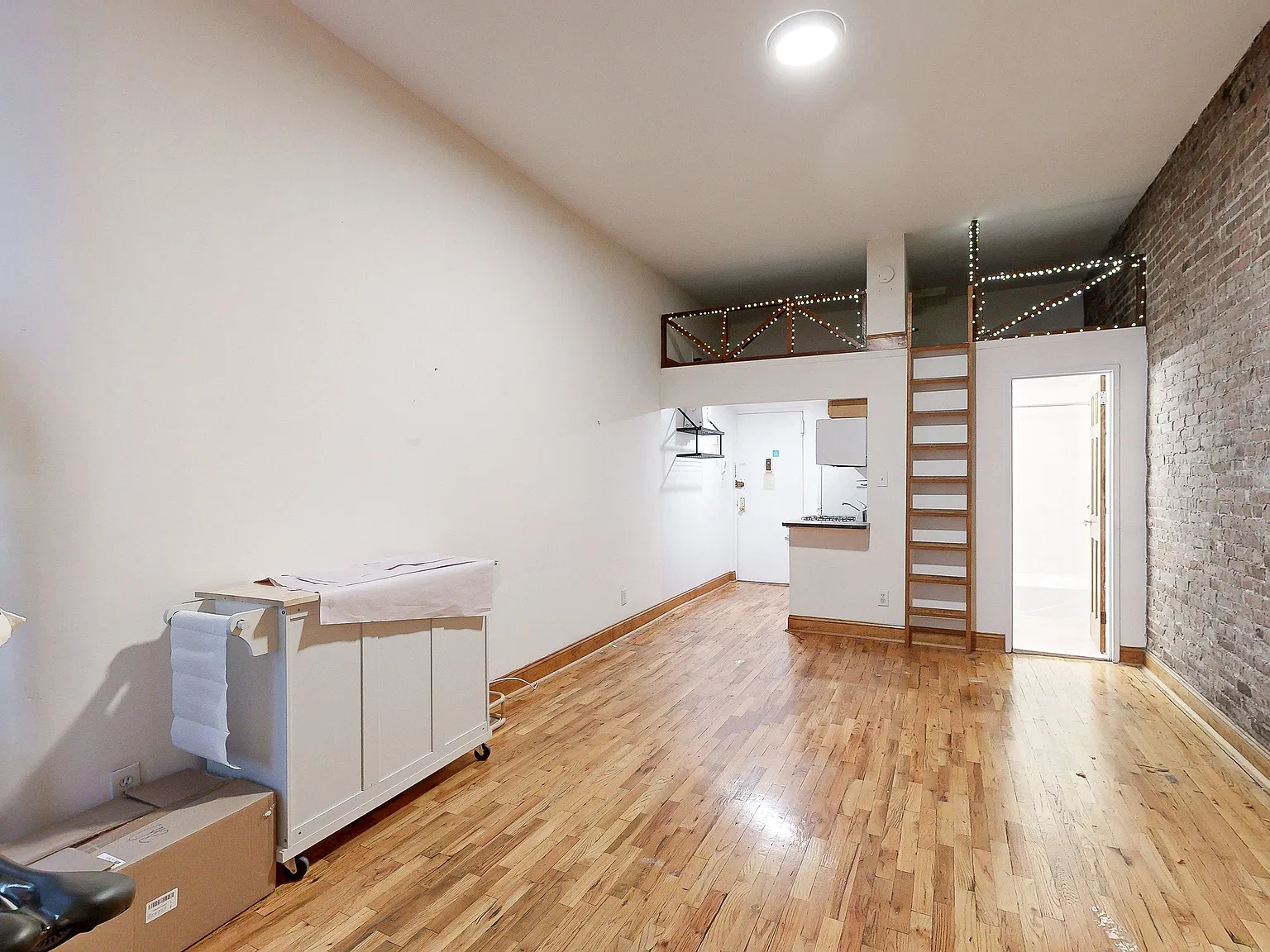 323 West 75th Street — Photo 3