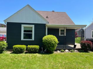 139 S James St, Kimberly, WI 54136