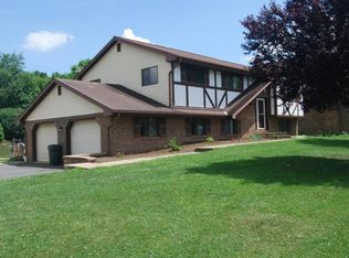 138 Snyder Rd, Mount Joy, PA 17552