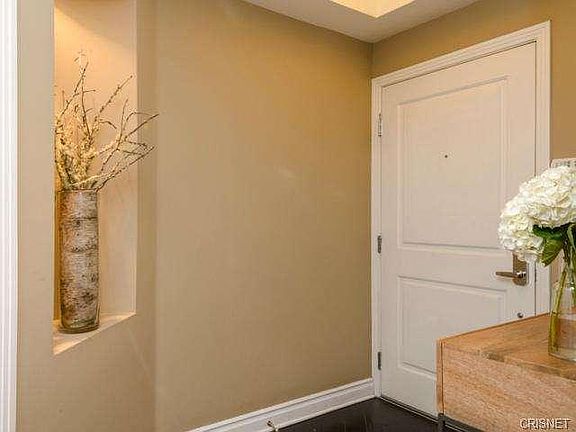 2nd image of 4424 Whitsett Ave APT 213