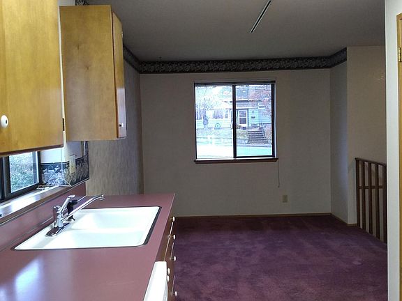 5th image of 711 SE 4th St APT B