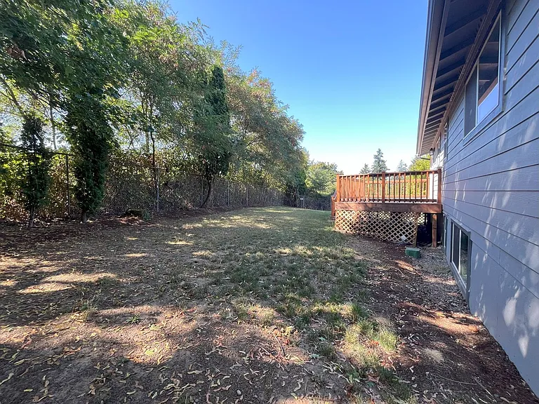 5121 SE 136th Ave — Photo 50
